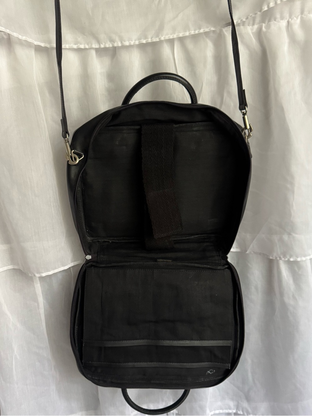 Kenneth Cole New York Laptop Briefcase - Picture 4 of 9